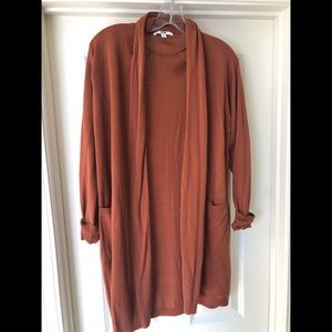UNIQLO burnt orange lightweight sweater